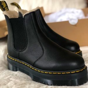 Doc Martens FAUX FUR LINED PLATFORM CHELSEA BOOTS